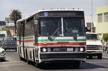 AC Transit bus 1707 in Oakland on August 15, 1988