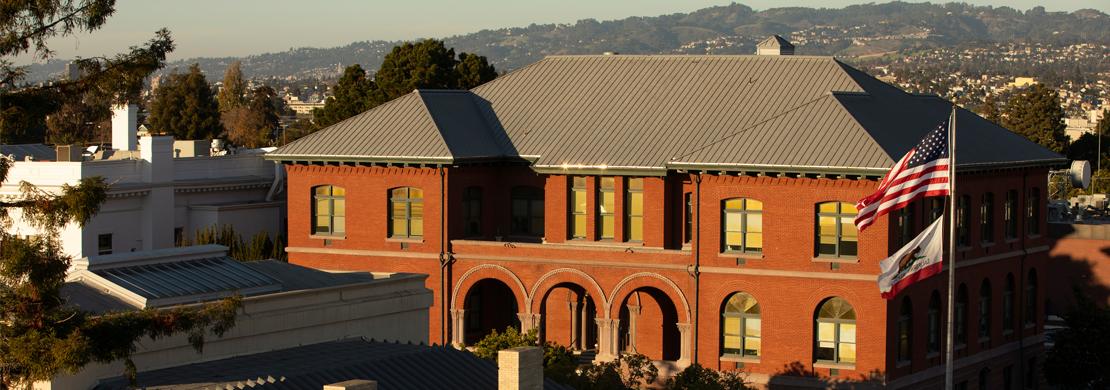 A photo of Alameda City Hall